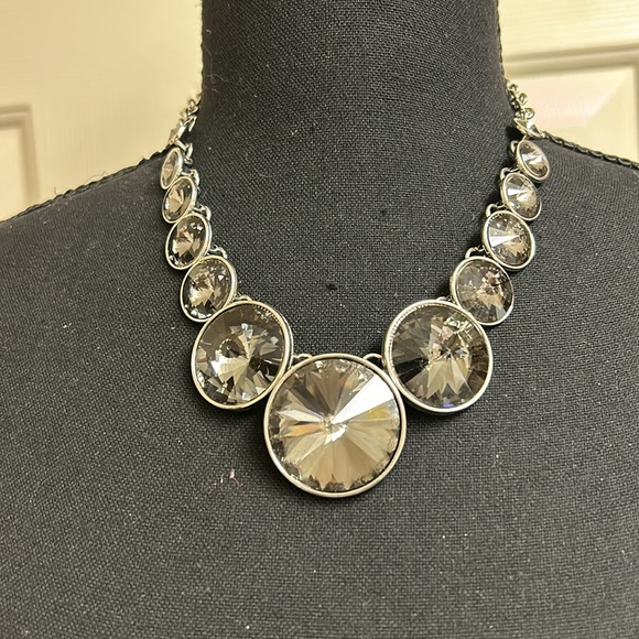 Necklace, Silver and Black Circle Design Necklace, 22” - Picture 3 of 6